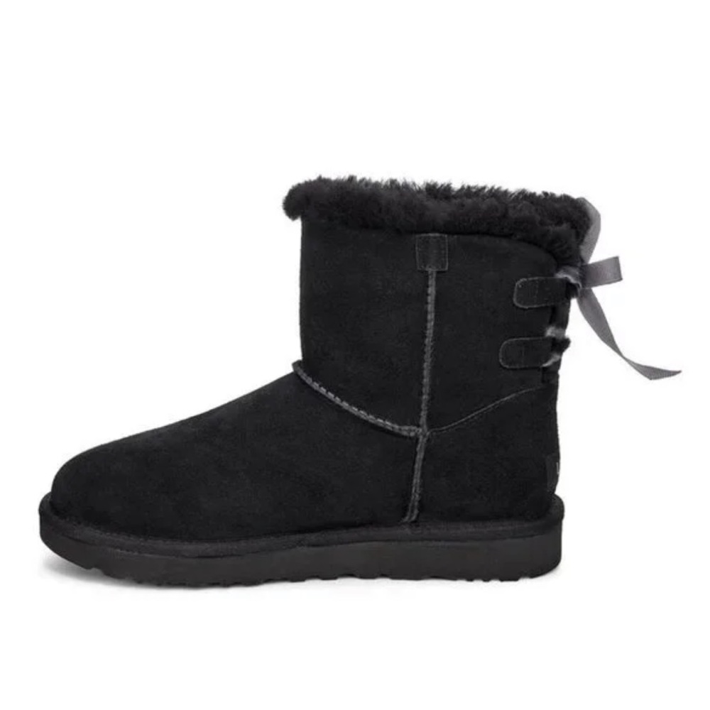 Ugg mini continuity bow size 7 Nwt